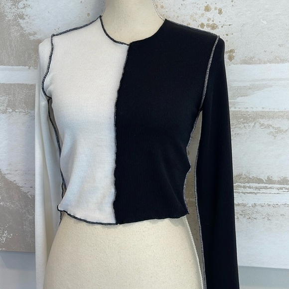 Adika Color Block Black/White Long Sleeve Top - Picture 1 of 4